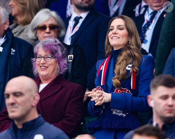 Catherine (Kate) Middleton, princesse de Galles, marraine royale de la Fédération anglaise de rugby, dans les tribunese avant le match Angleterre Irlande du Tournoi des Six Nations Guinness au stade Allianz de de Twickenham, Royaume Uni, le 21 février 2026. © Imago/PsnewZ/Bestimage