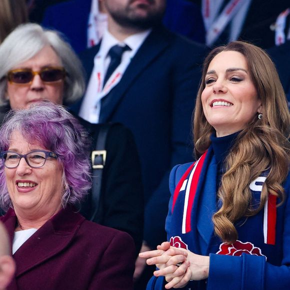 Catherine (Kate) Middleton, princesse de Galles, marraine royale de la Fédération anglaise de rugby, dans les tribunese avant le match Angleterre Irlande du Tournoi des Six Nations Guinness au stade Allianz de de Twickenham, Royaume Uni, le 21 février 2026. © Imago/PsnewZ/Bestimage