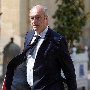 Le député LR Olivier Marleix a mis fin à ses jours. Son corps a été retrouvé à son domicile par les gendarmes.

Olivier Marleix à l'hôtel de Matignon, Paris.

© Stéphane Lemouton / Bestimage
