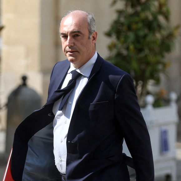 Le député LR Olivier Marleix a mis fin à ses jours. Son corps a été retrouvé à son domicile par les gendarmes.

Olivier Marleix à l'hôtel de Matignon, Paris.

© Stéphane Lemouton / Bestimage
