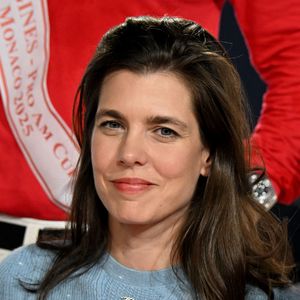 La princesse Caroline de Hanovre, sa fille Charlotte Casiraghi, son fils, né de son union avec Gad Elmaleh, Raphael, la princesse Alexandra de Hanovre, son fiancé Ben-Sylvester Strautmann, Melanie de Massy et Diane Fissore, la présidente du jumping et de la Fédération monégasque d’équitation, ont assisté à la 2eme journée du Jumping International de Monte-Carlo, le 4 juillet 2024. © Bruno Bebert/Bestimage
