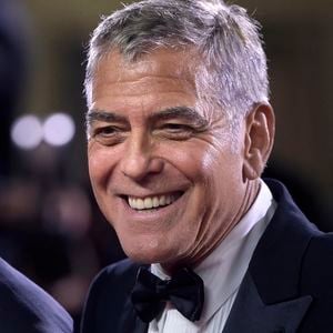George Clooney assiste au tapis rouge "Jay Kelly" lors de la 82e Mostra de Venise le 28 août 2025 à Venise, Italie. Photo par DPA/ABACA