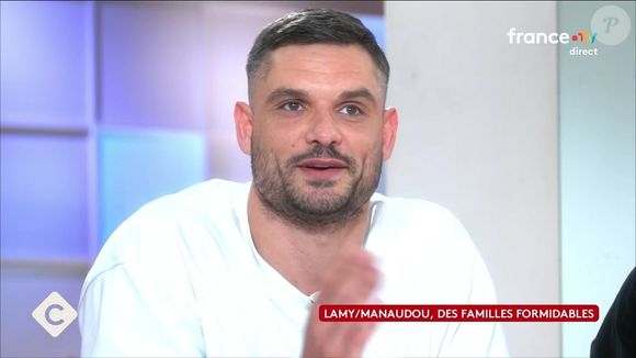 Florent Manaudou a fait quelques confidences au sujet de sa soeur Laure Manaudou. Capture d'écran France 5