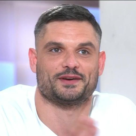 Florent Manaudou a fait quelques confidences au sujet de sa soeur Laure Manaudou. Capture d'écran France 5