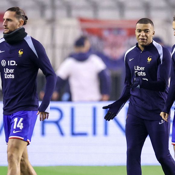 SPLIT, CROATIE - 20 MARS : Adrien Rabiot, Kylian Mbappe et Matteo Guendouzi de la France sur le terrain avant le match de quart de finale de l'UEFA Nations League entre la Croatie et la France au Stadion Poljud le 20 mars 2025 à Split, Croatie. Photo : Igor Kralj/PIXSELL