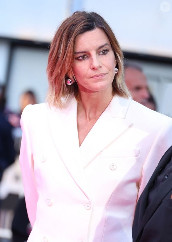 Fauve Hautot en photocall lors du festival "Canneseries 2025" à Cannes, le 28 avril 2025.
© Denis Guignebourg/BestImage