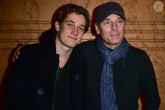 Il va jouer un personnage prénommé Romain 
Laurent Baffie et son fils Benjamin Baffie pour la pièce "Toc toc" - Soirée de présentation de l'événement théâtral du début de l'année 2016 au théâtre Le Palace à Paris, le 30 novembre 2015. © Giancarlo Gorassini/Bestimage