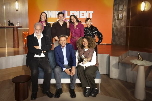 Le programme est centré sur le bien-être animal et mêlera reportages, chroniques et invités.

Exclusif - Bernard Montiel, lors de la présentation de l'équipe et du plateau de la nouvelle émission "Animalement Vôtre" présentée par l'animateur et diffusée le dimanche 9 novembre dès 15.45 sur France 3, à Paris, France, le 13 octobre 2025. © Jack Tribeca/Bestimage