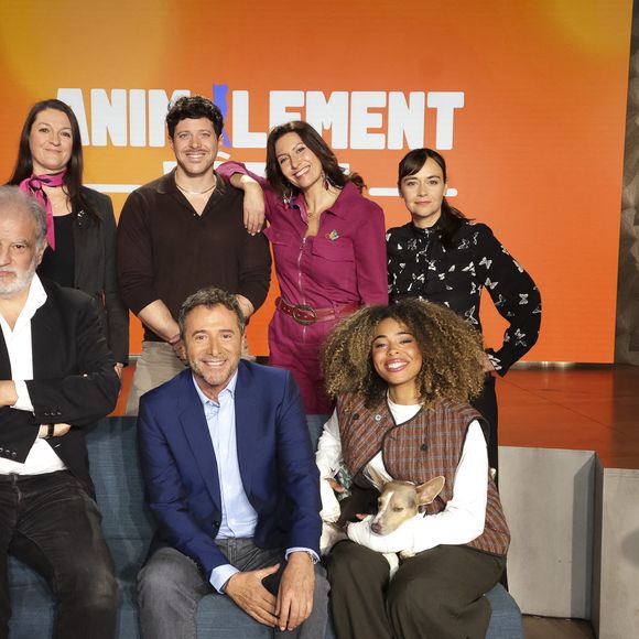 Le programme est centré sur le bien-être animal et mêlera reportages, chroniques et invités.

Exclusif - Bernard Montiel, lors de la présentation de l'équipe et du plateau de la nouvelle émission "Animalement Vôtre" présentée par l'animateur et diffusée le dimanche 9 novembre dès 15.45 sur France 3, à Paris, France, le 13 octobre 2025. © Jack Tribeca/Bestimage