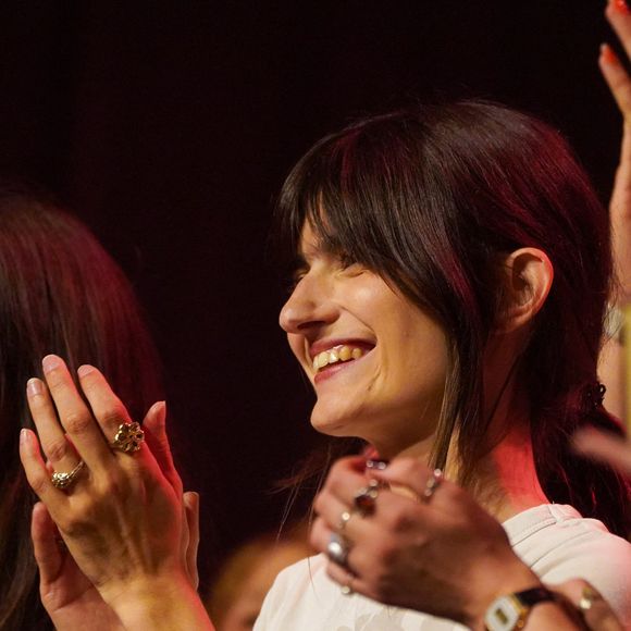 Jeanne Viard (Star Academy), Marguerite (Marguerite Dedeyan) - Gala " Tous les talents chantent contre le cancer " aux Folies Bergères à Paris le 8 juin 2026. 

© Anne-Sophie Guebey / Bestimage
