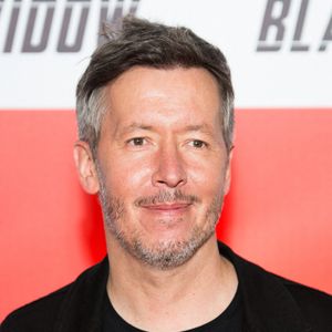 C’est RTG Production, la société qui produit Samedi d’en rire, qui a publié un communiqué sur son compte Instagram.

Jean-Luc Lemoine assiste à la première parisienne du film « Black Widow » au cinéma Le Grand Rex, le 30 juin 2021 à Paris, en France. Photo de Nasser Berzane/ABACAPRESS.COM