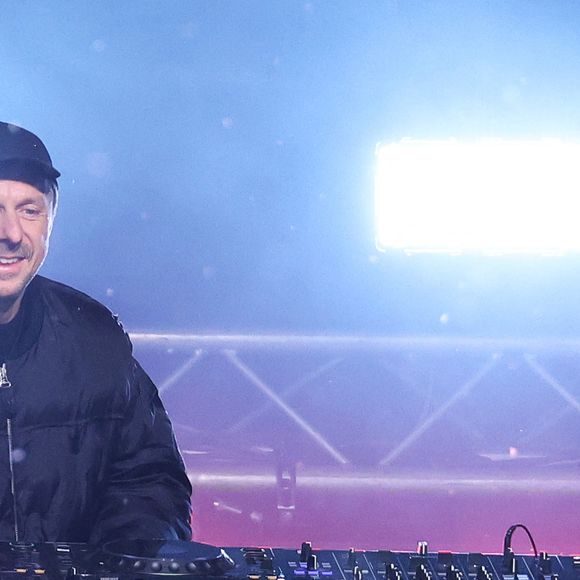 Martin Solveig - 15ème édition de l'événement caritatif "Glisse en coeur" au Grand Bornand, au profit de l'association "Alpysia" (Alliance Paralysie cérébrale des Alpes). Le 23 mars 2024 
© Denis Guignebourg / Bestimage