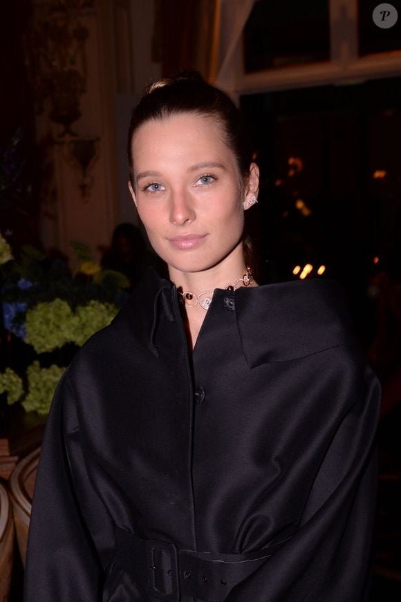 C'est le 13 avril 2025 que la jeune femme a accueilli son deuxième enfant. Ilona Smet lors du dîner de la soirée de présentation de la collection Messika by Kate Moss à l'hôtel Ritz à Paris en marge de la fashion week collection printemps/été 2022 le 3 octobre 2021. © Rachid Bellak / Bestimage