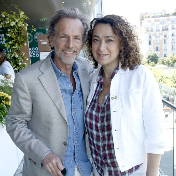 En 2022, Stéphane Freiss a réalisé son premier film

Exclusif - Stéphane Freiss et sa femme Delphine Horvilleur - Déjeuner dans la loge de France TV lors des Internationaux de France de Tennis de Roland Garros 2024 - Jour 13 à Paris le 07 Juin 2024. 

© Bertrand Rindoff / Bestimage