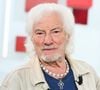 Hugues Aufray, âgé de 96 ans, pourrait devenir le chanteur le plus âgé du monde selon le Livre Guinness des records.

Exclusif - Hugues Aufray lors de l'enregistrement de l'émission "Vivement dimanche" à Paris, France sur France 3. © Guillaume Gaffiot/Bestimage