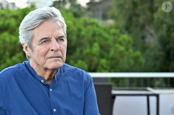 Exclusif - Rendez-vous avec l'acteur de 88 ans, Jean Sorel ("Belle de Jour"), et sa femme Patricia à leur domicile, dans les hauteurs de Cannes, le 26 juillet 2023. 
© Bruno Bebert / Bestimage