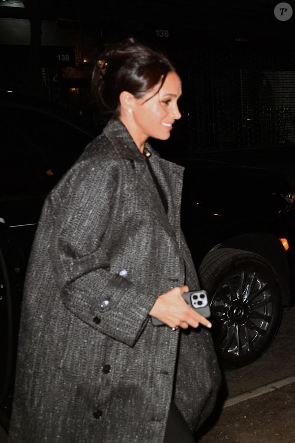 Très protectrice de leur intimité, Meghan ne dévoile que rarement des images de ses enfants.

Meghan Markle est tout sourire en arrivant à la Ludlow House à New York pour assister à un événement Netflix, New York City, NY, USA le 3 mars 2025, 2025. Photo par Elder Ordenez/INSTARimages/ABACAPRESS.COM