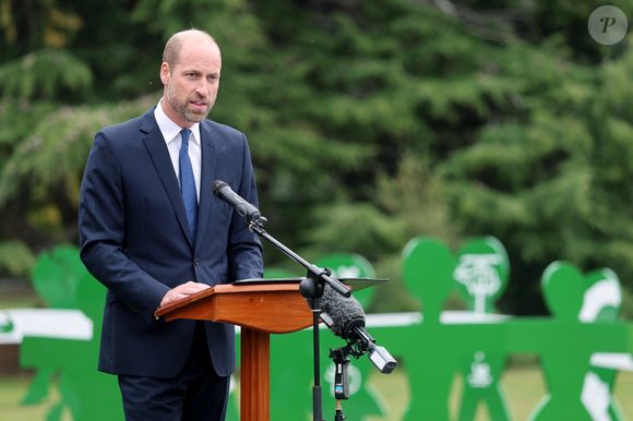 Le prince William lors de l'inauguration du Mémorial humanitaire mondial, le premier mémorial dédié aux travailleurs humanitaires du monde entier, créé par l'artiste britannique Michael Landy, à Gunnersbury Park à Londres. 
© Chris Jackson/WPA-Pool/Bestimage