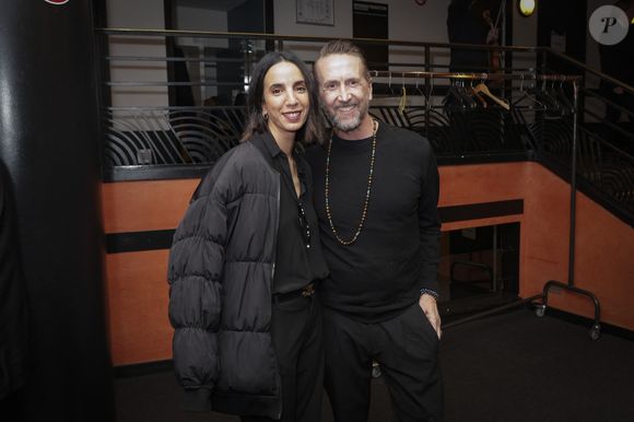 Dernièrement, il a été surpris par un message de sa femme en plein direct à la radio.

Exclusif - Philippe Caverivière et sa femme Sarah - People au concert de Renaud Capuçon à l’Olympia à Paris, France, le 10 mars 2024. © Moreau-Tribeca/Bestimage