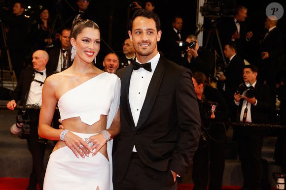 Iris Mittenaere et Diego El Glaoui - Montée des marches du film « Le retour (Homecoming) » lors du 76ème Festival International du Film de Cannes, au Palais des Festivals à Cannes. Le 17 mai 2023
© Christophe Clovis / Bestimage