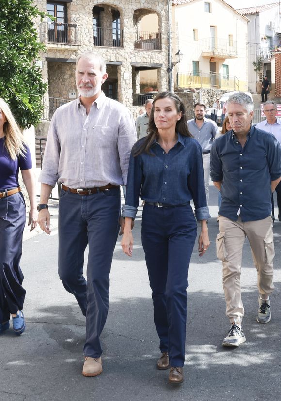Le roi Felipe VI et la reine Letizia (Le roi Felipe VI et la reine Letizia d'Espagne) visitent la Valle del Jerte, après les dramatiques incendies qui ont ravagé la région au cours des dernières semaines. Estrémadure - 29 août 2025. © Casa de S.M. El Rey via Bestimage
