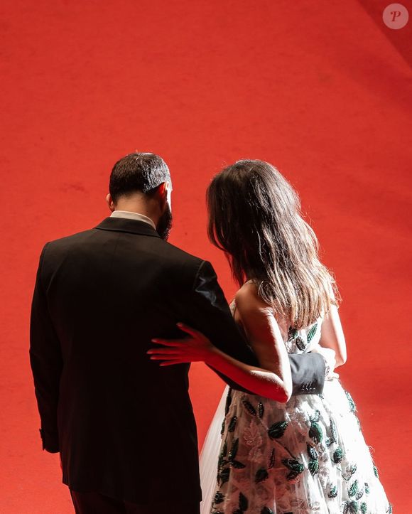 Lyna Khoudri a partagé une photo d'elle et de son compagnon Karim Benzema sur son compte Instagram, prise lors du 78e Festival de Cannes.