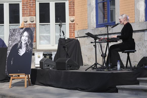 Alice on the Roof - 300 personnes réunies pour rendre hommage à Emilie Dequenne dans sa ville de Chièvres (Belgique), le 9 avril 2025, quelques semaines après son décès prématuré, survenu le 16 mars 2025. © Photonews / Bestimage