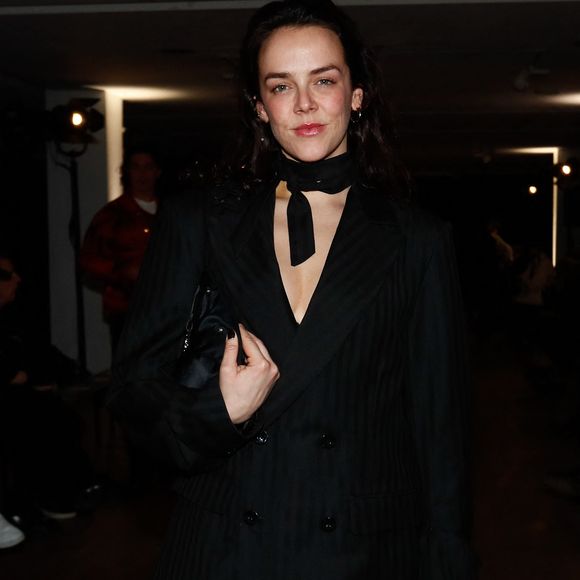 Pauline Ducruet au front row du défilé Weinsanto Mode Féminine Prêt-À-Porter Automne/Hiver 2025-2026 lors de la Fashion Week de Paris (PFW), à Paris, France, le 3 mars 2025. © Christophe Clovis/Bestimage