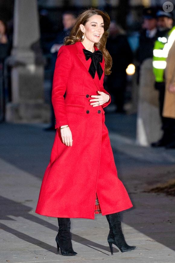 Catherine (Kate) Middleton, princesse de Galles, assiste au service Together At Christmas Carol à l'abbaye de Westminster à Londres, Royaume-Uni, le 6 décembre 2024. © Julien Burton/Bestimage