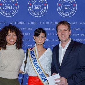 Exclusif - Amandine Petit (miss France 2021), Vaimalama Chaves (Miss France 2019), Eve Gilles (Miss France 2024), Frédéric Gilbert ( Président de la société Miss France) et Maëva Coucke (Miss France 2018) - Déjeuner du Chinese Business Club à l'occasion de la Journée internationale des droits des femmes à l'hôtel intercontinental à Paris le 7 mars 2024. © Rachid Bellak/Bestimage