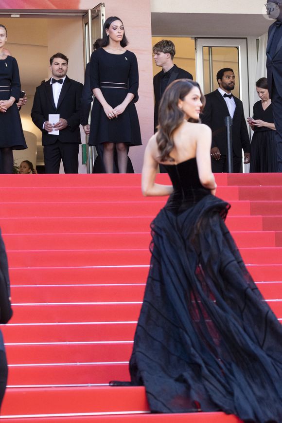 Antoine Dupont et sa compagne Iris Mittenaere - Antoine Dupont et sa compagne Iris Mittenaere se retrouvent sur les marches  du film « Dossier 137 » lors du 78ème Festival International du Film de Cannes le 15 mai 2025.

© Jacovides / Moreau / Bestimage