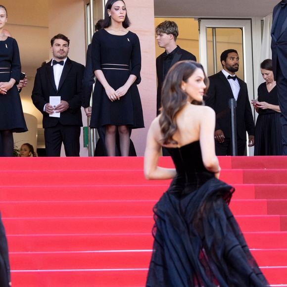 Antoine Dupont et sa compagne Iris Mittenaere - Antoine Dupont et sa compagne Iris Mittenaere se retrouvent sur les marches  du film « Dossier 137 » lors du 78ème Festival International du Film de Cannes le 15 mai 2025.

© Jacovides / Moreau / Bestimage