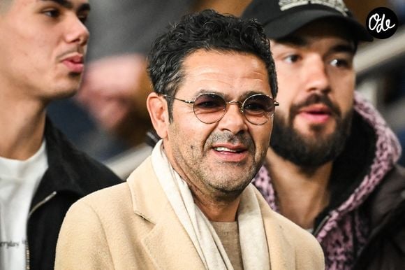 Jamel Debbouze lors du match de Ligue 1 opposant le Paris Saint-Germain (PSG) à l’Olympique de Marseille (OM), au Parc des Princes, le 8 février 2026 à Paris. (Crédit photo : © Matthieu Mirville/ZUMA Press Wire / Bestimage)