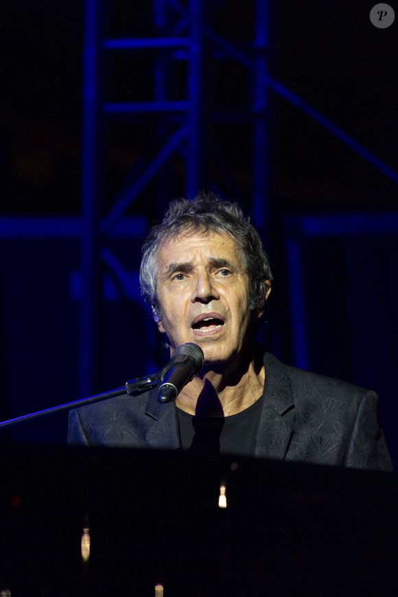 Julien Clerc en concert lors du Festival "Paris Paradis" à la Villette à Paris le 9 septembre 2023. © Pierre Perusseau/Bestimage