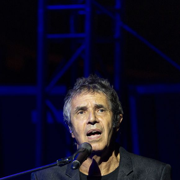 Julien Clerc en concert lors du Festival "Paris Paradis" à la Villette à Paris le 9 septembre 2023. © Pierre Perusseau/Bestimage