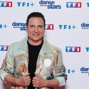 Il a dû tourner une nouvelle vidéo
Jean-Marc Généreux - Photocall pour le lancement de la nouvelle saison de l'émission "Danse avec les stars 2024 (DALS)" à la Tour TF1 à Boulogne-Billancourt. Le 25 janvier 2024
© Christophe Clovis / Bestimage