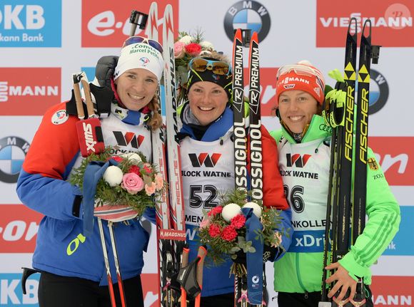 Anaïs Bescond (Française, médaille d'argent), Marie Dorin Habert (Française, médaille d'or) et Laura Dahlmeier (Allemande, médaille de bronze) sur le 15 km lors de la 48e édition des Championnats du monde de biathlon à Oslo le 9 mars 2016. ITAR TASS / BESTIMAGE