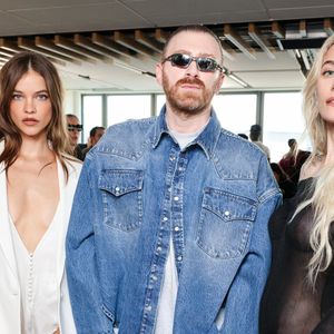 Barbara Palvin, Guram Gvasalia, Paris Jackson -  Défilé Stella McCartney Femmes Automne/Hiver 2025-2026 à Paris le 5 mars 2025 Backgrid USA / Bestimage