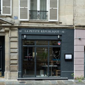 "La Petite République", le restaurant de Laurent Delahousse dans le 7ème arrondissement de Paris, le 7 juillet 2025. .
© Jonathan Jacob / Bestimage