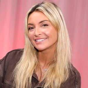 La jeune chanteuse a rapidement dû jongler entre sa carrière et sa scolarité.

Priscilla Betti lors de l'enregistrement de l'émission "On dit tout au public", présentée par Karim Sebbouh. Paris, le 24 septembre 2026.
© Cédric Perrin/Bestimage
