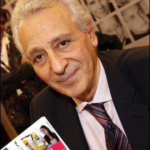 "Le plus décisif d'entre eux fut celui de Kate Middleton, la future reine d'Angleterre. Sa mère Carole avait suivi ma méthode et a passé le relai à sa fille Kate." 

Portrait de Pierre Dukan  © CEDRIC PERRIN / BESTIMAGE