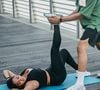 Après 3 à 4 semaines, la masse musculaire peut commencer à diminuer, avec une perte de force plus précoce.

Image Pexels