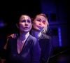 En disparaissant le 16 septembre 2015, le chanteur de "L'eau vive" laissait derrière lui ses deux filles, Eva et Emmanuelle Béart.
Eva et Emmanuelle Béart lors du dernier concert de leur père à l'Olympia en 2015 © Photo by RMpicturing/APS-Medias/ABACAPRESS.COM