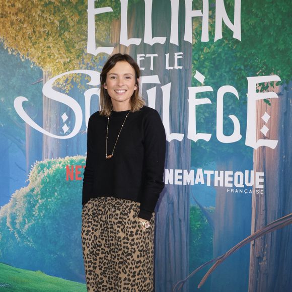 Isabelle Ithurburu - Avant-première du film "Ellian et le Sortilège" à la Cinémathèque à Paris. Le 17 novembre 2024
© Coadic Guirec / Bestimage