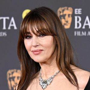 L’actrice partage aujourd’hui sa vie entre Paris et Rome, deux villes qu’elle affectionne particulièrement.

Monica Bellucci au photocall des BAFTA (British Academy Film Awards) 2026 au Royal Festival Hall de Waterloo à Londres, Royaume Uni, le 22 février 2026. © Zak Hussein/Backgrid/Bestimage