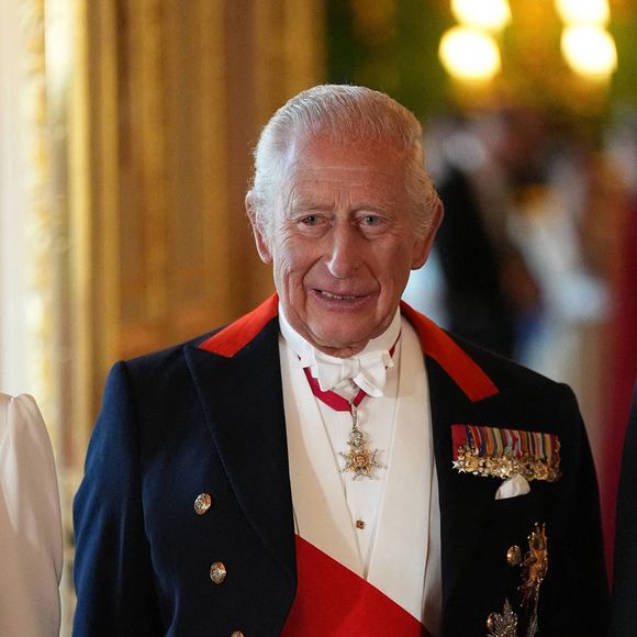 Le roi Charles III lors du Banquet d'État organisé en l'honneur du Président français Emmanuel Macron à Londres le mardi 8 juillet 2025. Photo credit should read: Aaron Chown/PA Wire