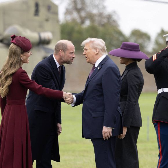 Donald Trump et son épouse accueillis par Kate Middleton et le prince William lors de leur arrivée au château de Windsor. © Dana Press / Bestimage