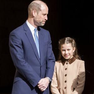 Le prince William, prince de Galles, et sa fille la princesse Charlotte de Galles - Les membres de la famille royale britannique assistent à l'office de Pâques à la chapelle Saint-Georges du château de Windsor, Royaume Uni, le 5 avril 2026. © GoffPhotos/Bestimage