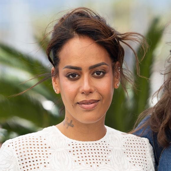 Amel Bent au photocall du film "Ma Frère" lors du 78ème Festival International du Film de Cannes, au Palais des Festivals à Cannes, France, le 22 mai 2025. © Jacovides-Moreau/Bestimage