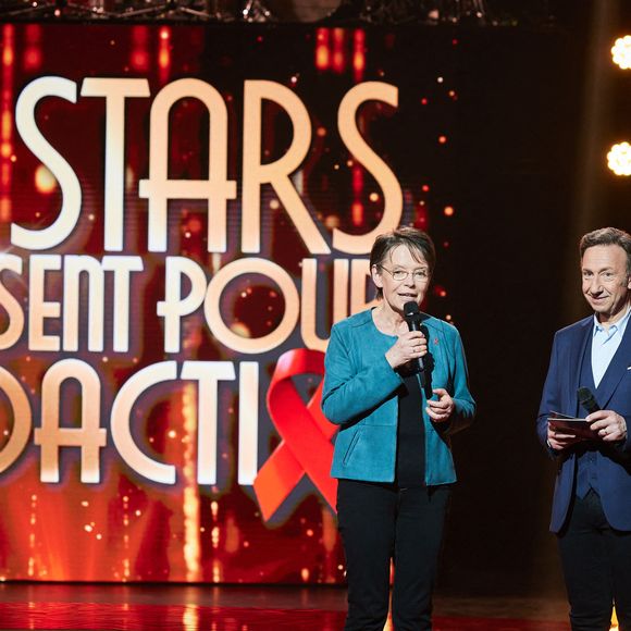 Exclusif - Florence Thune (Presidente du Sidaction) et Stephane Bern lors de l’enregistrement de l’émission “Les stars s’unissent pour le Sidaction” au théâtre Marigny à Paris, France, le 11 mars 2025. L’émission sera diffusée en prime le 22 mars sur France 2. © Guirec-Moreau/ Bestimage